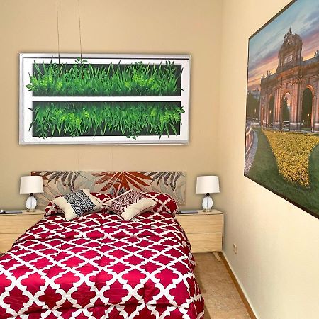 Bed and Breakfast Sol Montera & Parking Tph Мадрид Экстерьер фото